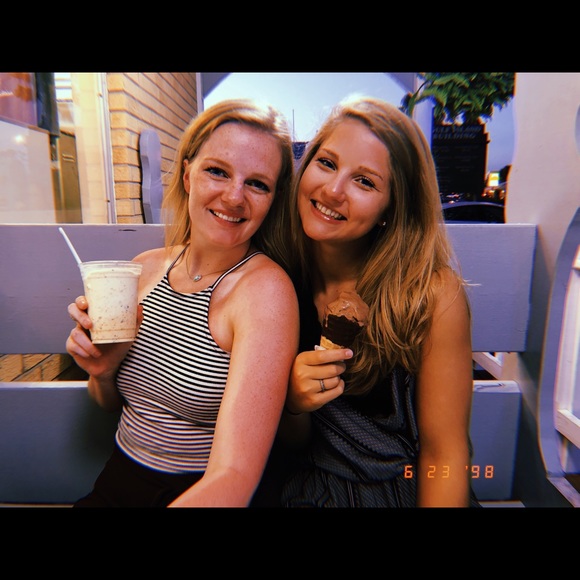 Meet your Posher, Whitney - Picture 1 of 1